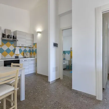 Residenza La Collina Vista Mare Con Piscina A 2Km Dalla Spiaggia Di Mugoni