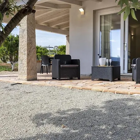 Residenza La Collina Vista Mare Con Piscina A 2Km Dalla Spiaggia Di Mugoni 빌라