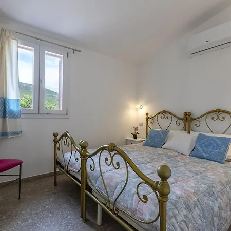 Residenza La Collina Vista Mare Con Piscina A 2Km Dalla Spiaggia Di Mugoni 빌라 *