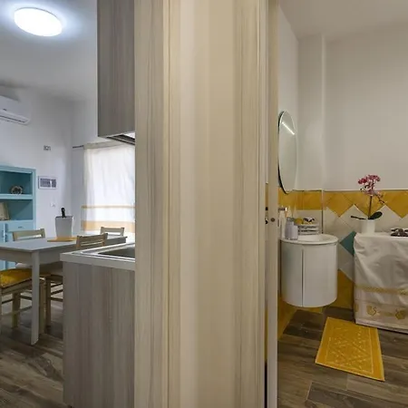 Residenza La Collina Vista Mare Con Piscina A 2Km Dalla Spiaggia Di Mugoni 빌라