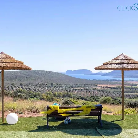 Residenza La Collina Vista Mare Con Piscina A 2Km Dalla Spiaggia Di Mugoni